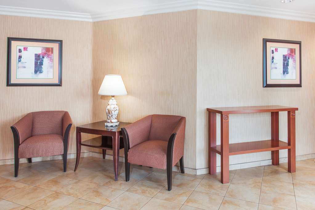 Days Inn By Wyndham קארסלבד מראה פנימי תמונה